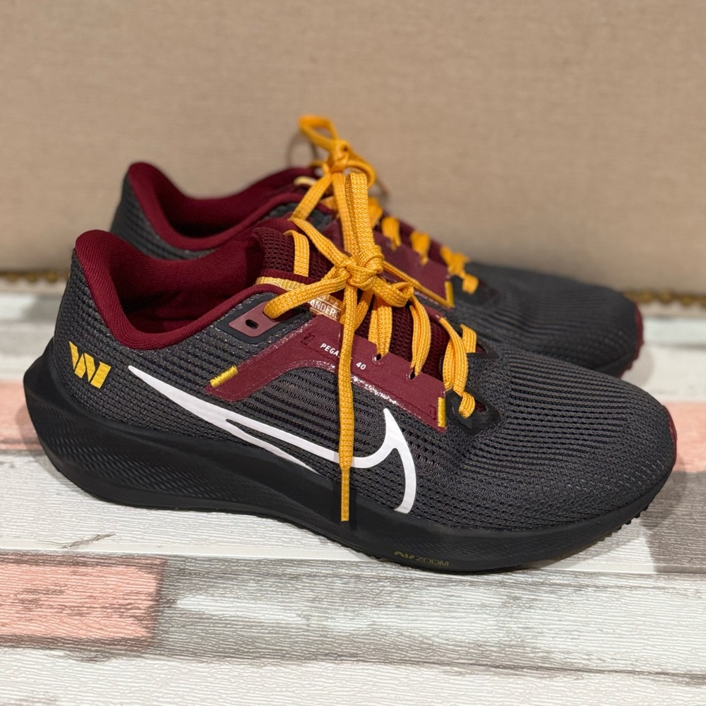 Nike Tennis Shoes